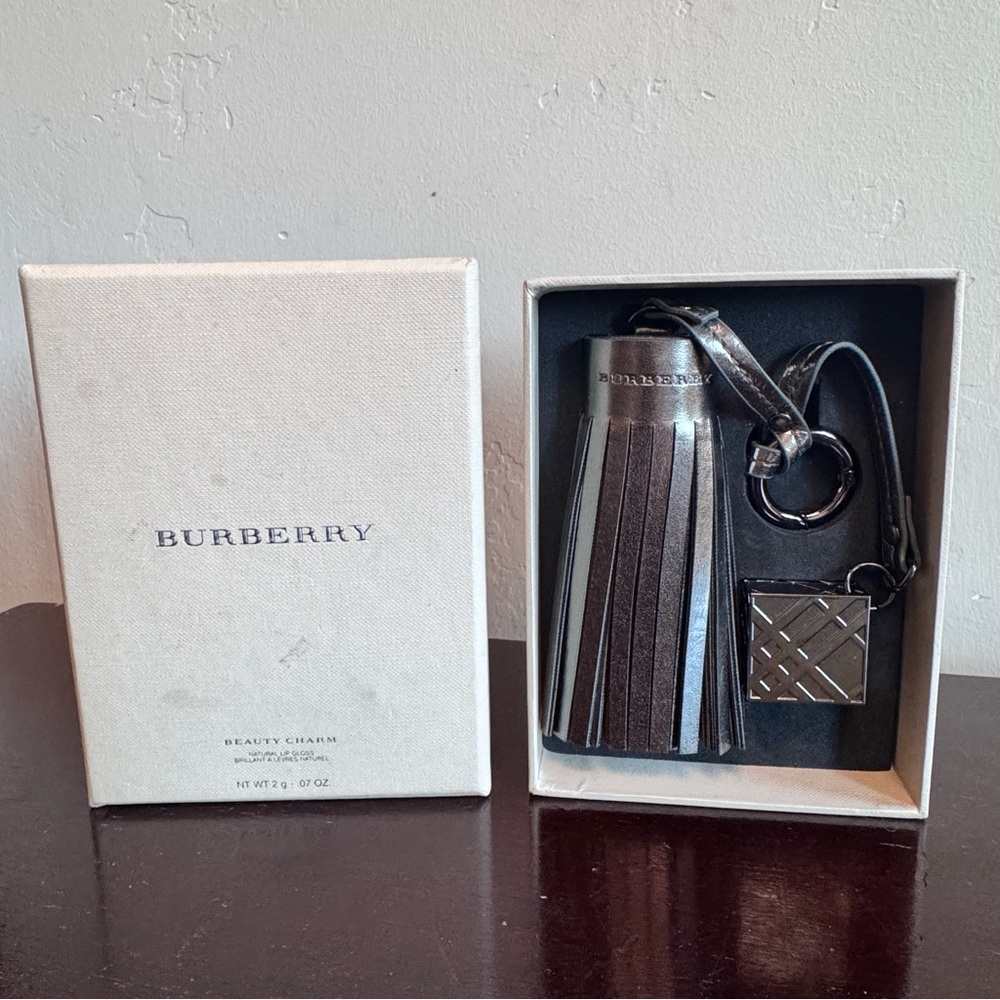 Burberry Beauty Charm Lip Gloss Limited Edition Cameo Pink Tassel Keychain